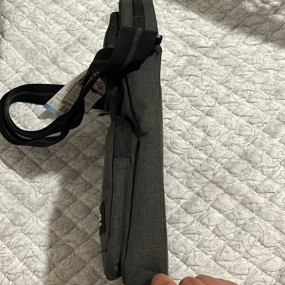 Solo New York tablet sling